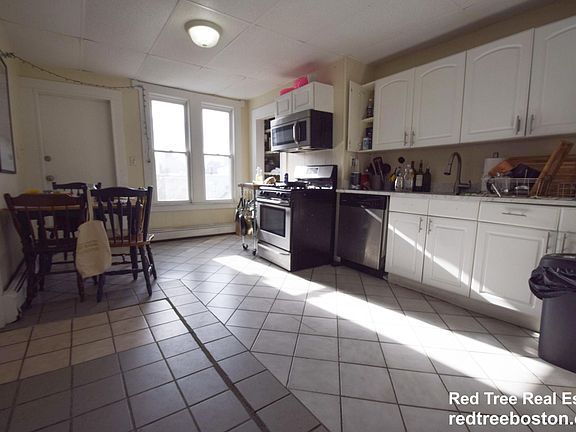 5th image of 217 Maverick St #3D