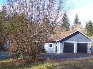 26 Fuss Rd, Raymond, WA 98577