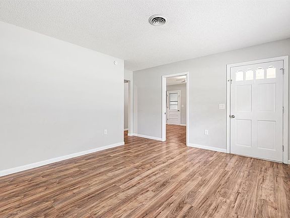 4th image of 603 MILRAY DRIVE