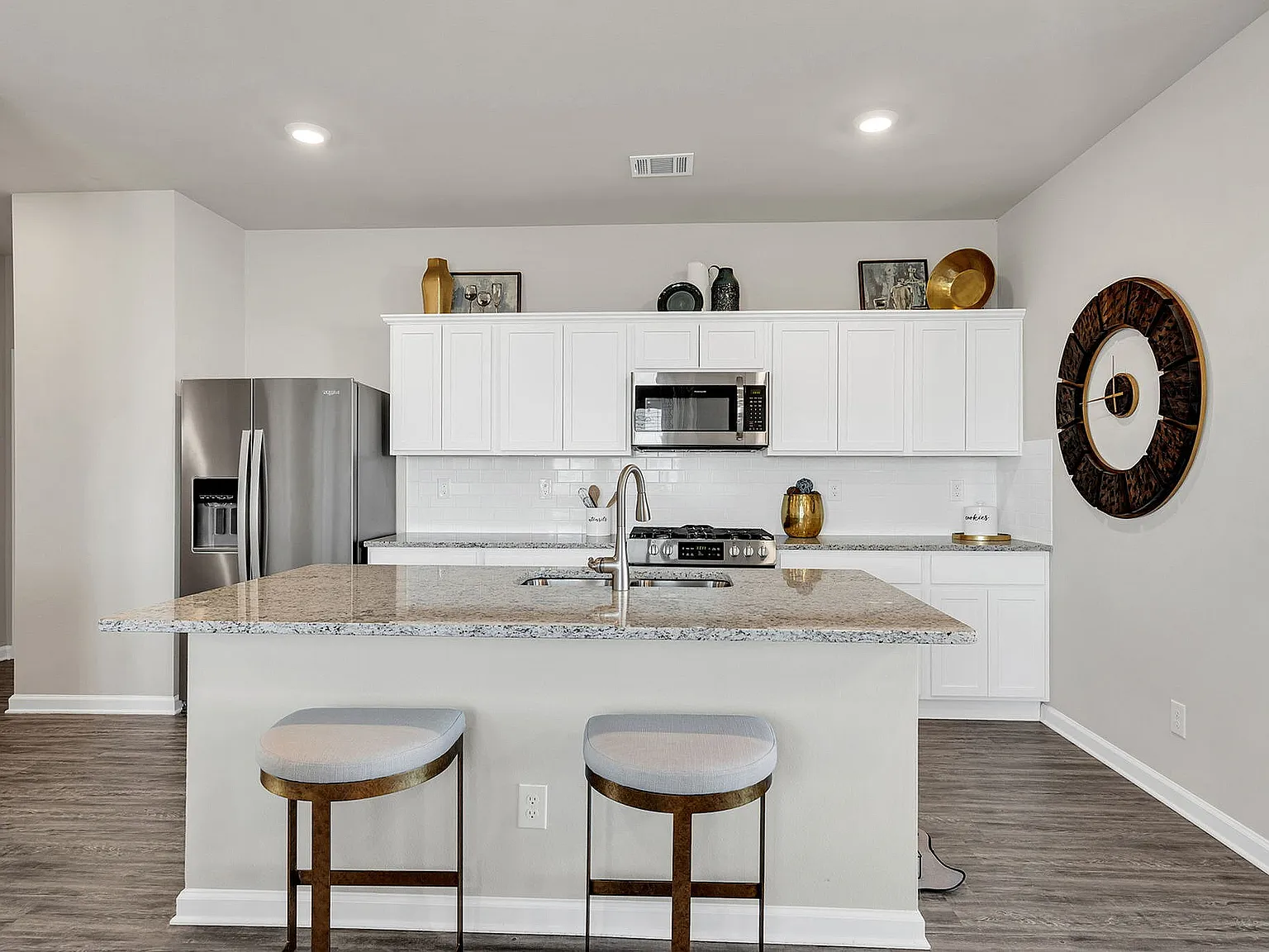 Nautical Point at Lakeshore Villages — Photo 4