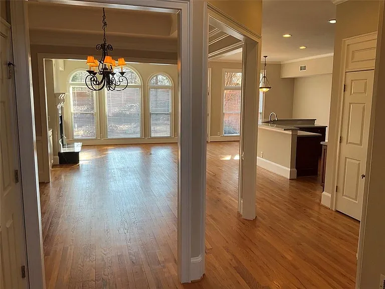 6193 Spalding Dr — Photo 5