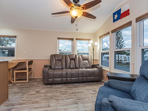 3rd image of 11306 Cuckoo Dr