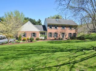 13 Deerfield Rd, Lancaster, PA 17603