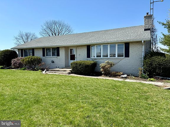 2nd image of 11949 Williamsport Pike