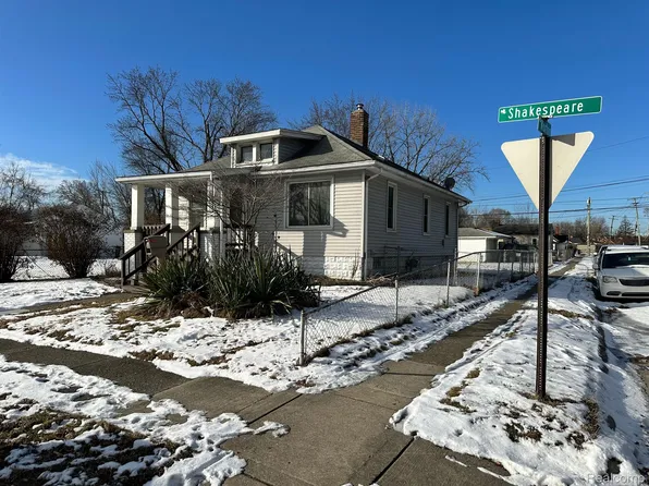 22863 Shakespeare Ave, Eastpointe, MI 48021