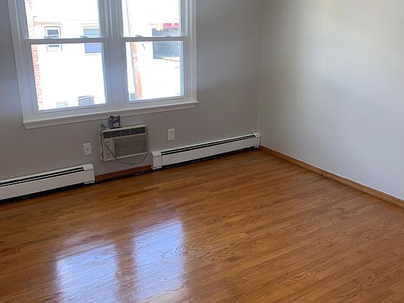 5th image of 5712 244th St Floor 1