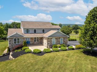 114 Fieldstone Ct, Spring Mills, PA 16875