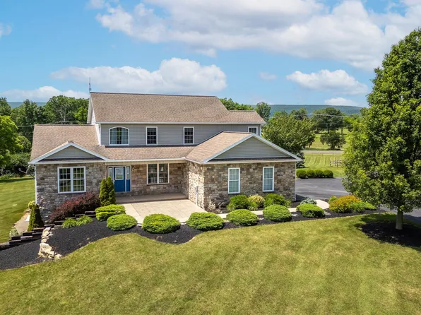 114 Fieldstone Ct, Spring Mills, PA 16875