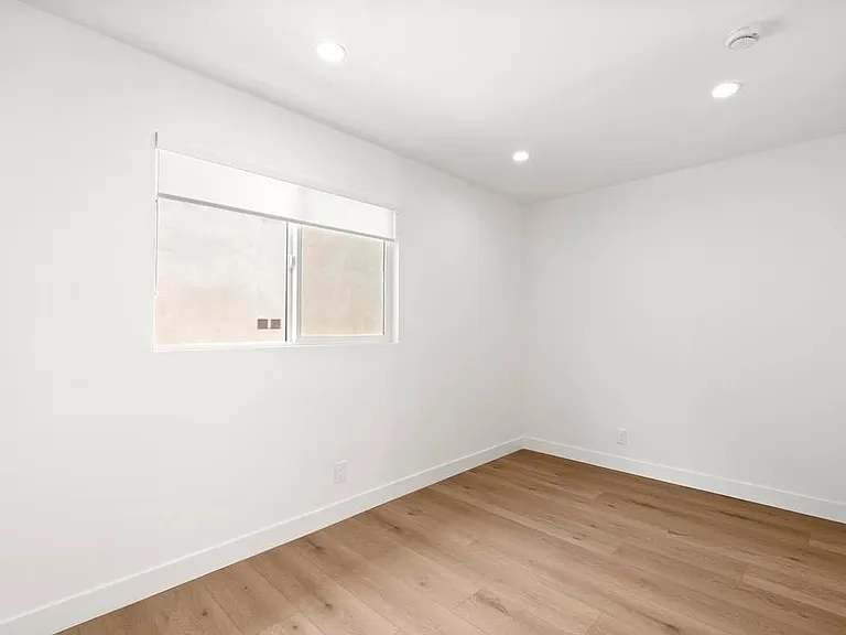 739 N Sweetzer Ave #7 — Photo 13
