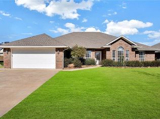 417 Quail Run N, Altus, OK 73521