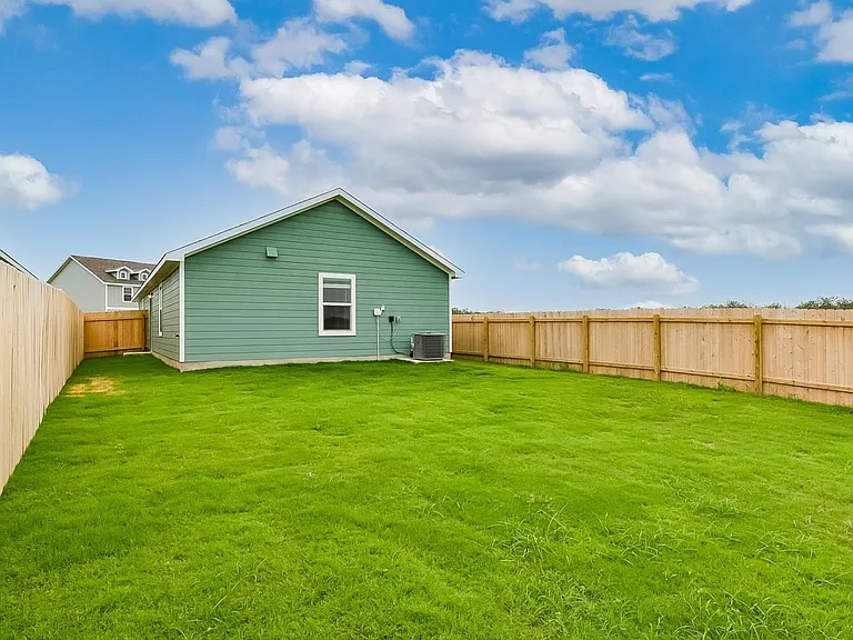 1105 Catfish Ln — Photo 26
