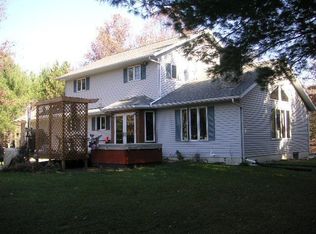 N8861 Fox River Shrs, Berlin, WI 54923