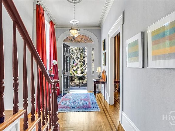 4th image of 211 E Charlton Street