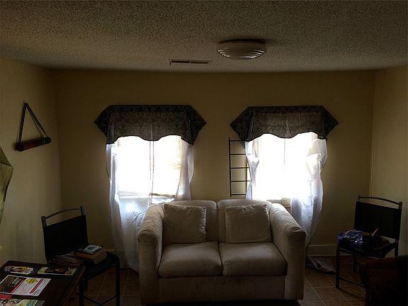 4th image of 3143 Westover Dr