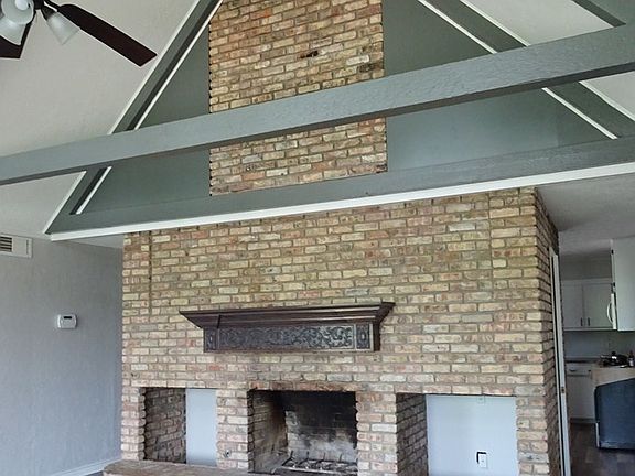 4th image of 914 Denton Dr