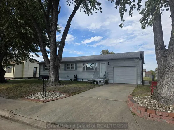2308 W 10th St, Grand Island, NE 68803