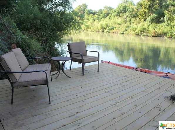 133 County Road 4691, Gonzales, TX 78629