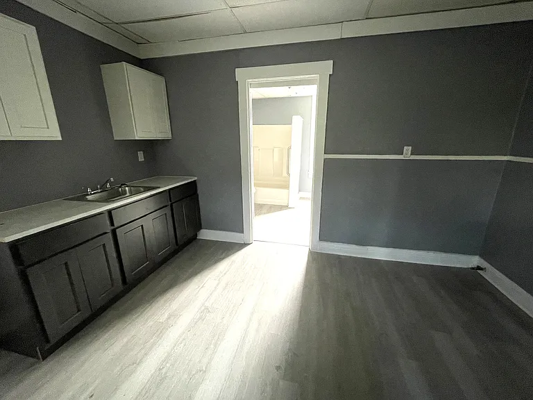 713 E 13th St #2 — Photo 6