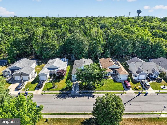2nd image of 105 Valley Forge Dr