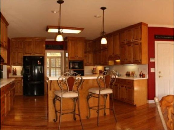 4th image of 1012 Cotton Plantation Dr