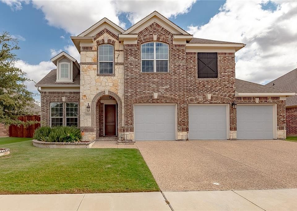 1st image of 15028 17 Lakes Blvd