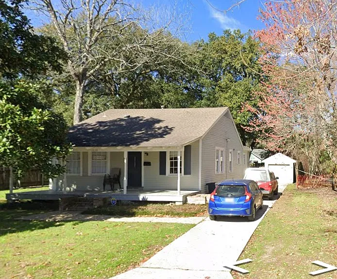 1809 Cherrydale Ave — Photo 1