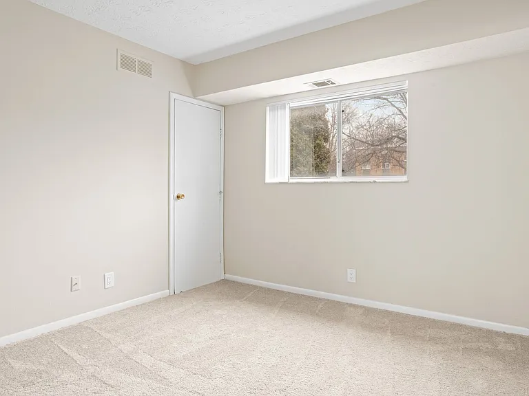 The Hillcrest Apartments — Photo 60