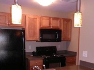 1904 Henry Dr APT 12, Wamego, KS 66547