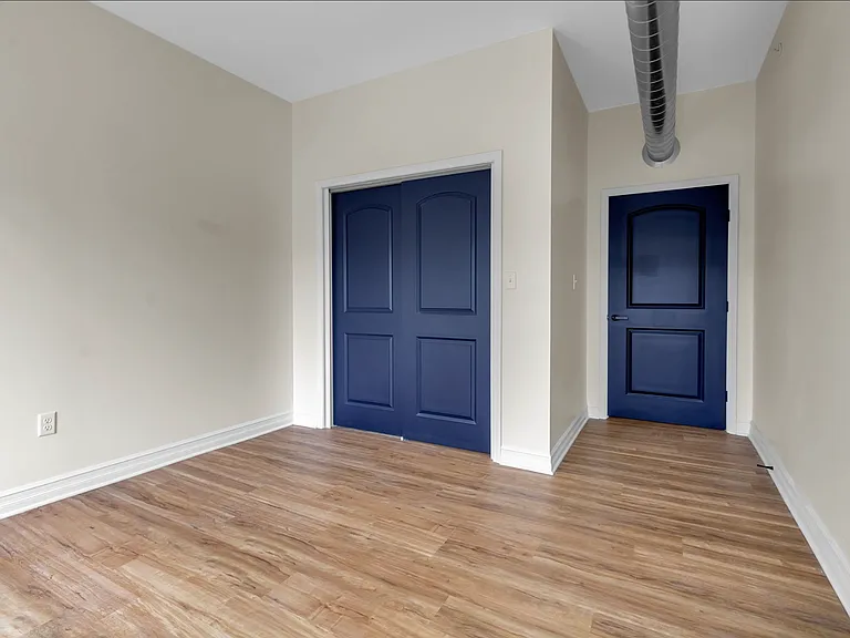 507 Niagara Apartments — Photo 12