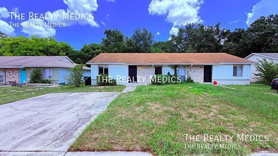 12349 Antonio Circle. Duplex Close to UCF and major highways Large yard, — Photo 1