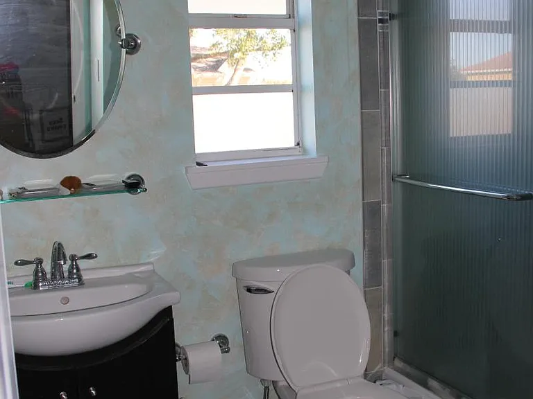 8548 J R Manor Dr — Photo 7
