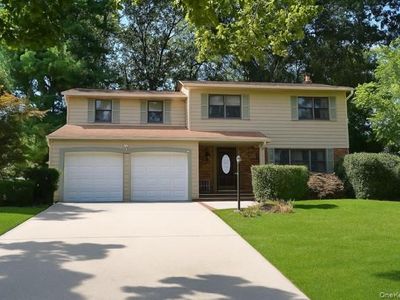 10 N Hoffman Lane, Hauppauge, NY, 11788