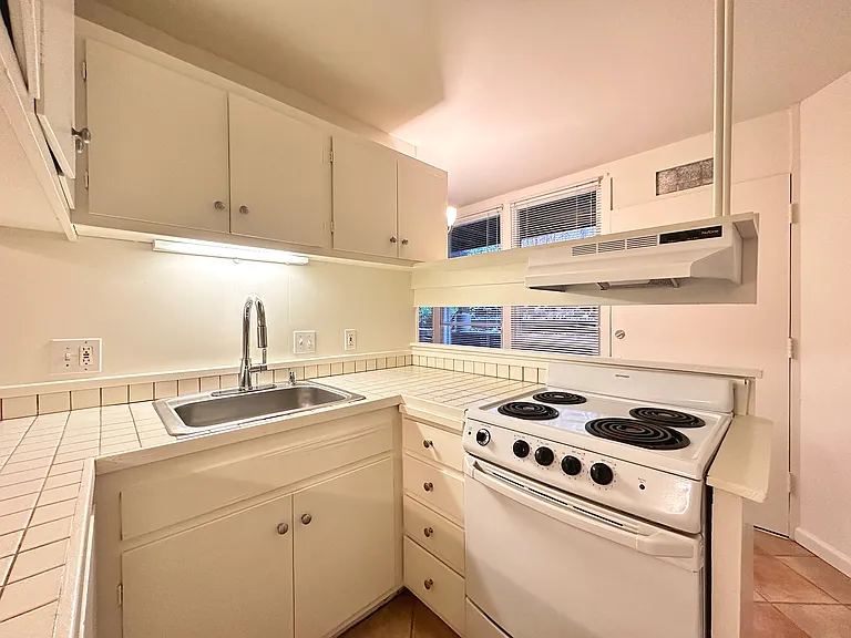118 Echo Ave #8 — Photo 5
