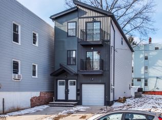 227 21st St, Irvington, NJ 07111
