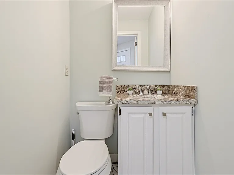 103 Metropolitan Ave #103 — Photo 12