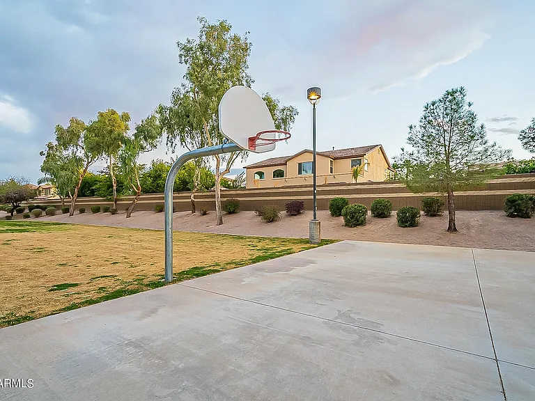 2883 E Birchwood Pl — Photo 50