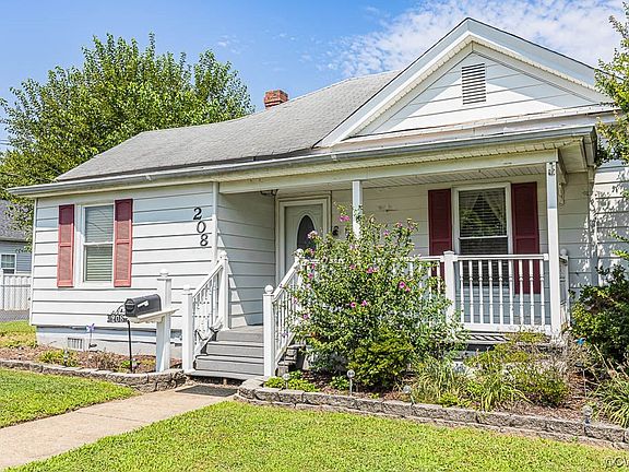 2nd image of 208 N Kalmia Ave
