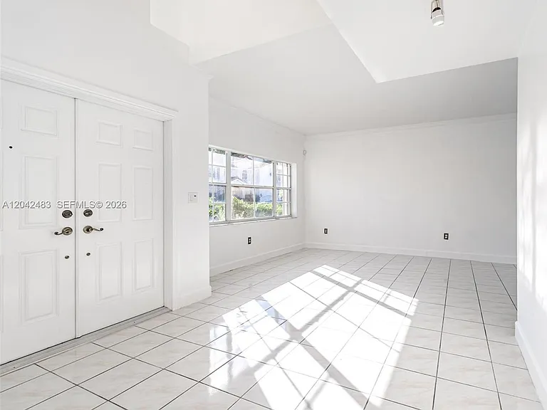 4671 SW 154th Pl — Photo 6