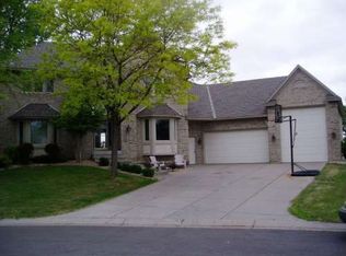 3849 Dunbar Ct N, Brooklyn Park, MN 55443