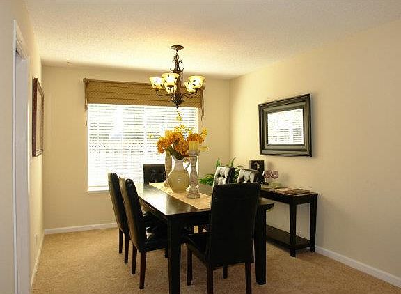 4th image of 3386 Vistaview Dr