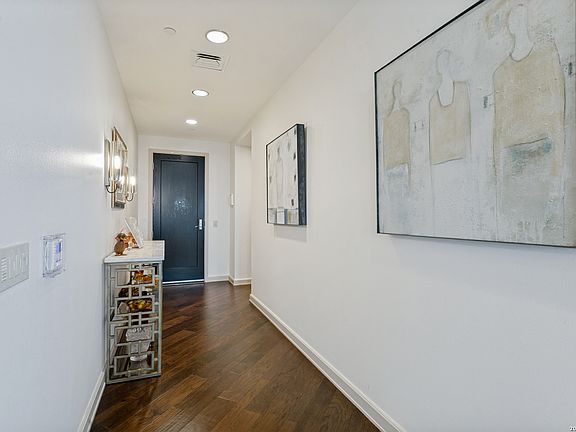 2nd image of 4242 Broadway #1702