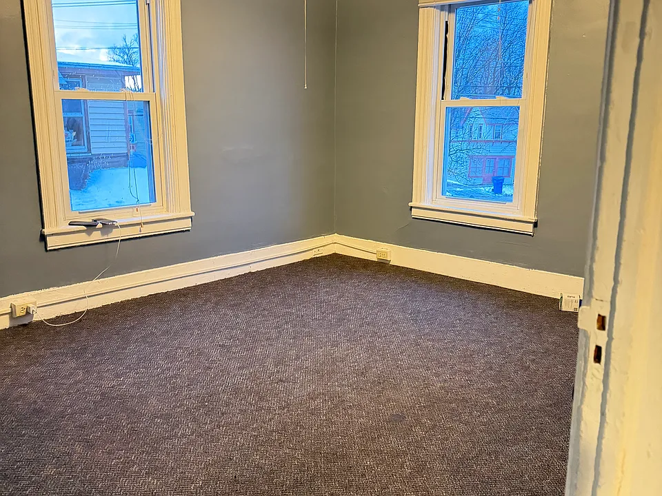 75 Archibald St #2