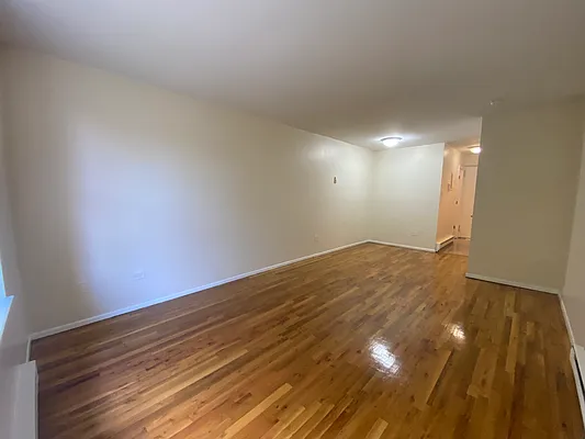 Rented by Oxford Property Group | media 9