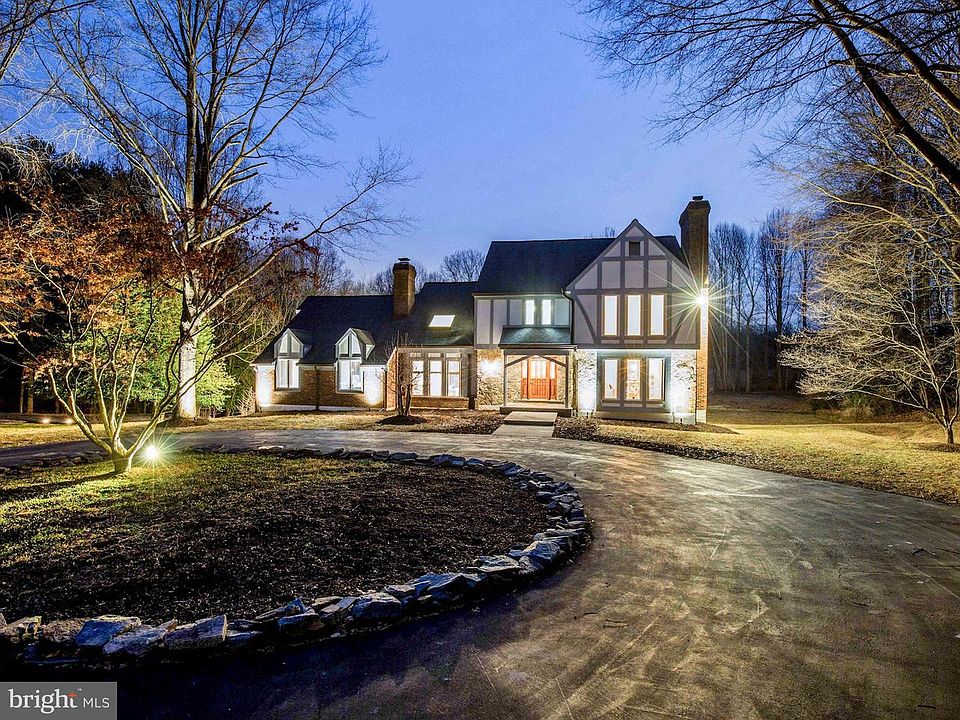 1st image of 10811 Sycamore Springs Ln