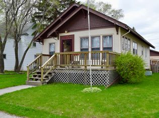 835 6th Ave NE, Devils Lake, ND 58301