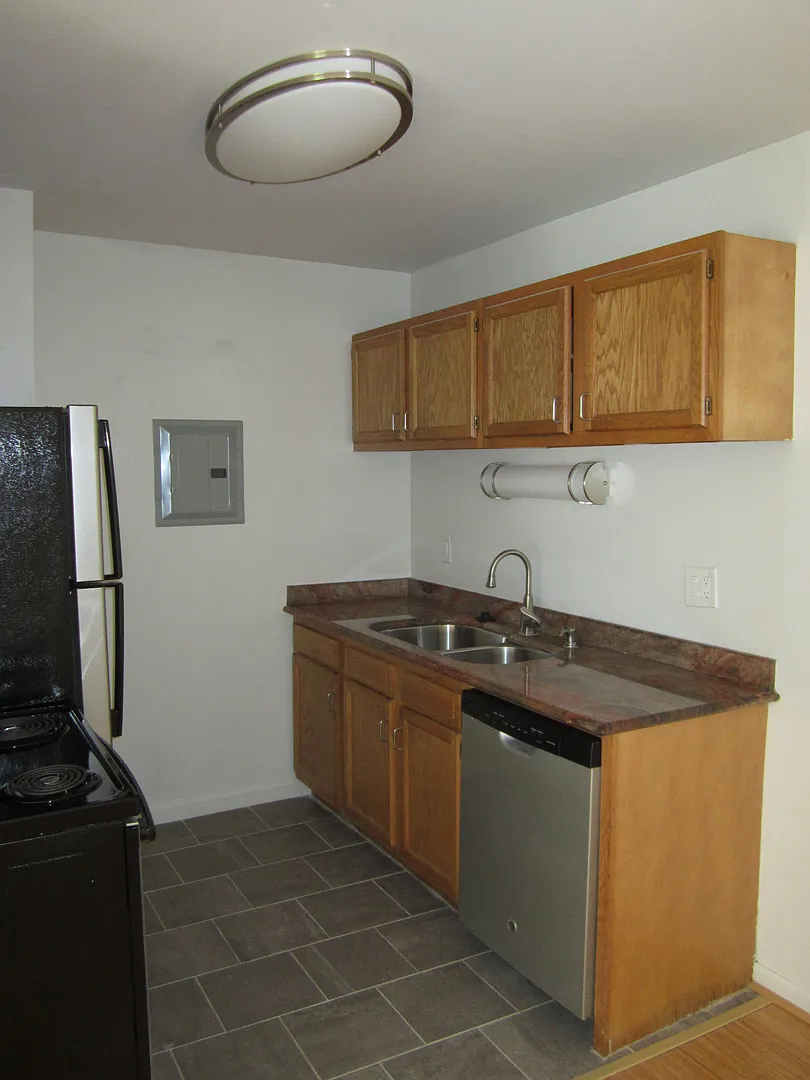 1 bed, 630 sqft, $1,255 — Photo 3
