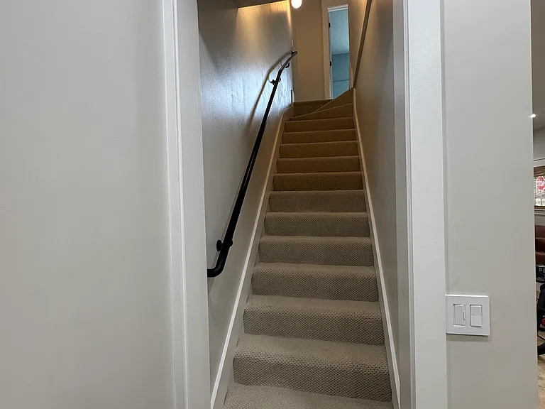 Pleasant Ave — Photo 18