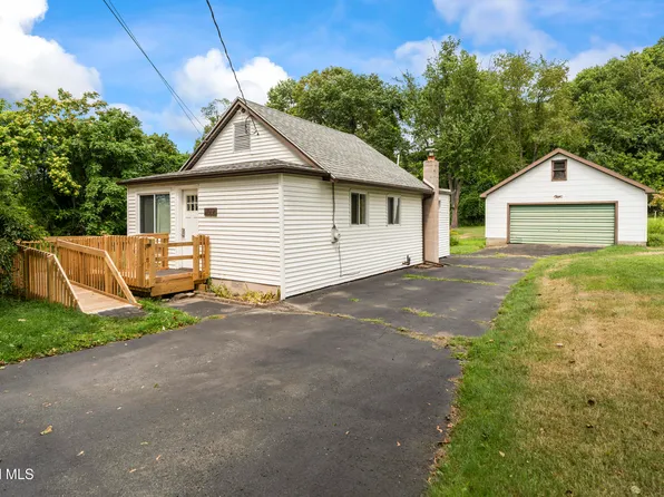 100 Gillette Avenue, Troy, NY 12180