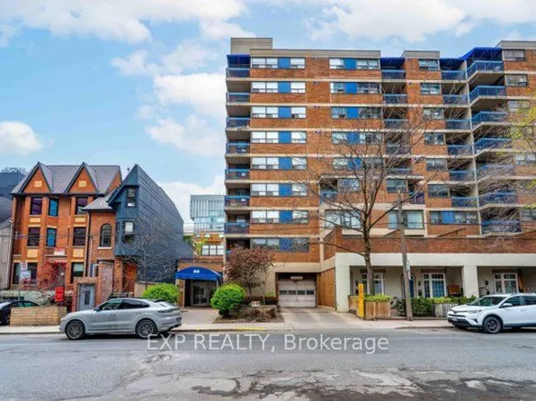 60 Saint Patrick St #435, Toronto, ON M5T 2X5