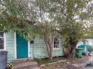 1605 E Goodwin Ave, Victoria, TX 77901